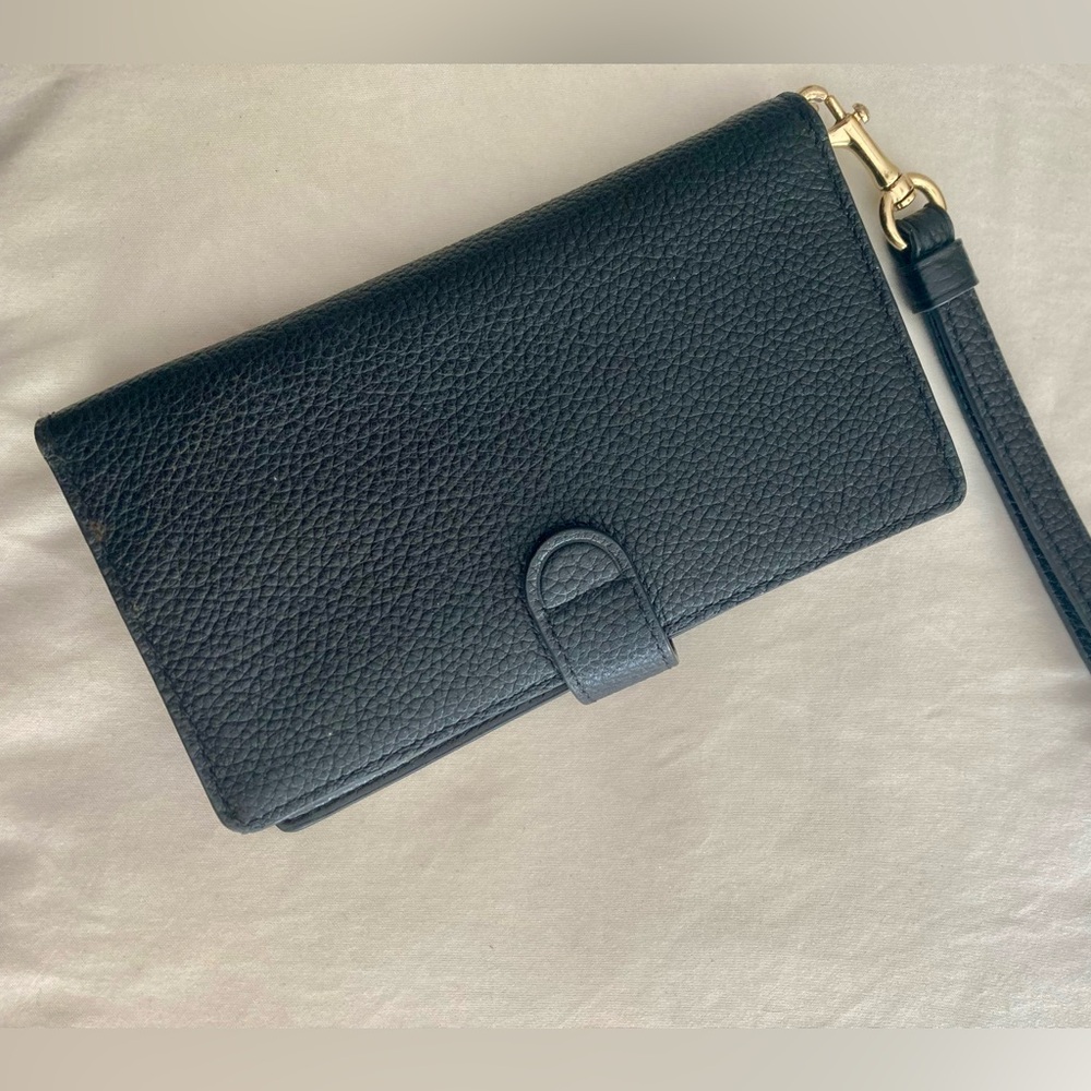 Coach leather wristlet wallet with clasp. Like new